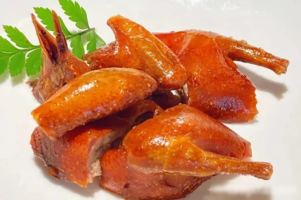 图片[1]-《脆皮乳鸽》生炸，熟炸，学习两款技术配方和视频教程-小吃方略网