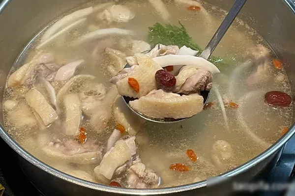 广式火锅鸡，清凉鸡煲，椰子鸡视频教程-小吃方略网
