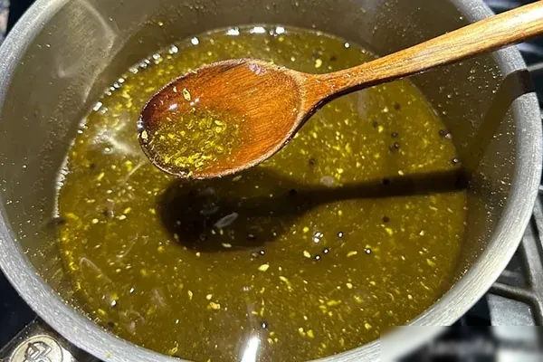 图片[1]-多用途麻椒油视频教程-小吃方略网