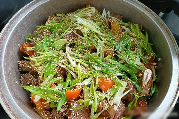 图片[1]-炕锅牛排鸡排骨均可_厨房小哥阿龙课程视频教程-小吃方略网