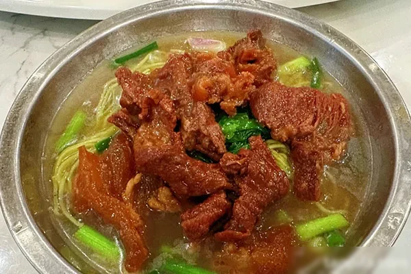 《港式秘制牛腩》萝卜牛杂商业版技术配方和视频教程-小吃方略网