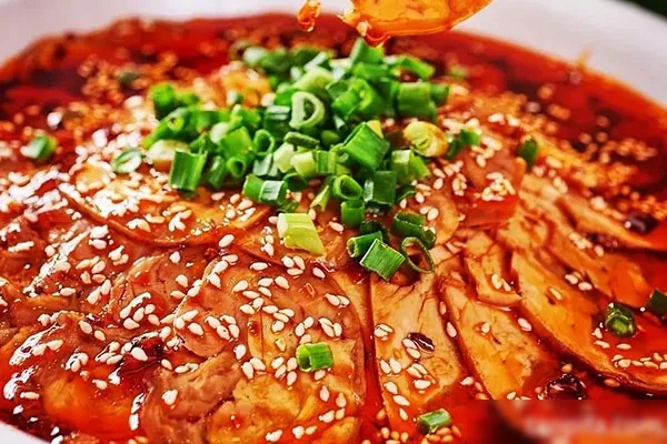 高毛利砂锅秘制酱料技术：麻辣红汤料+红汤烧制酱+送肉臊酱及应用菜例-小吃方略网