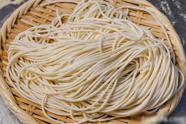 面食房鲜面条技术-小吃方略网