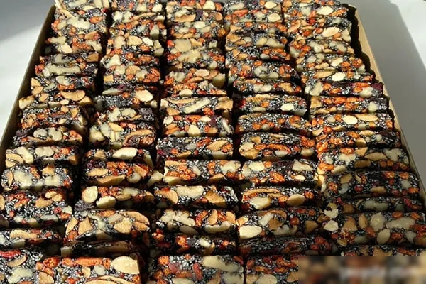 黑芝麻红枣核桃养颜糕技术配方和视频教程-小吃方略网